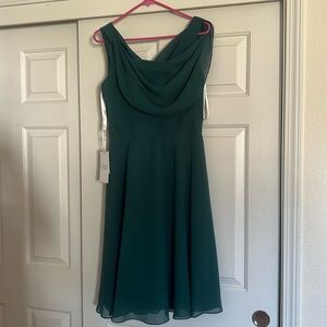 Dress emerald color